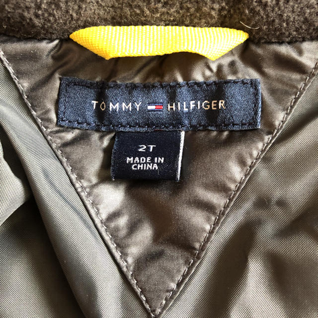 TOMMY HILFIGER(トミーヒルフィガー)のTOMMY HILFIGERダウン キッズ/ベビー/マタニティのキッズ服男の子用(90cm~)(ジャケット/上着)の商品写真