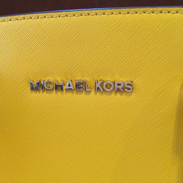 Michael Kors(マイケルコース)のマイケルコース ショルダーバッグ イエロー レディースのバッグ(ショルダーバッグ)の商品写真