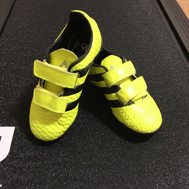 adidas(アディダス)のスニーカー / adidas キッズ/ベビー/マタニティのキッズ靴/シューズ(15cm~)(その他)の商品写真