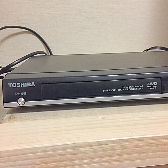 東芝(トウシバ)のTOSHIBA DVDプレーヤー スマホ/家電/カメラのテレビ/映像機器(DVDプレーヤー)の商品写真