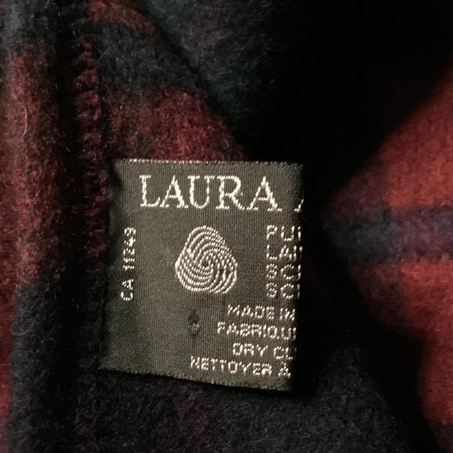 LAURA ASHLEY(ローラアシュレイ)のローラアシュレイ LAURA ASHLEY ウール100% ポンチョ チェック柄 レディースのジャケット/アウター(ポンチョ)の商品写真