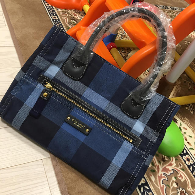 BURBERRY BLUE LABEL(バーバリーブルーレーベル)の新品 blue label crestbridge バック レディースのバッグ(ショルダーバッグ)の商品写真