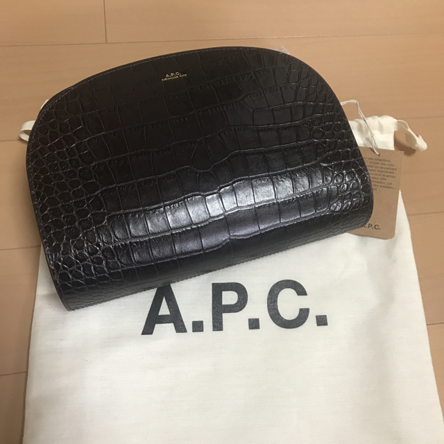 ★未使用★ A.P.C ハーフムーンバッグ クロコ型押し バーガンディー