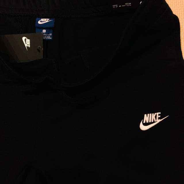 NIKE(ナイキ)の新品 NIKE ナイキ ジョガーパンツ スキニー テーパード 黒【 XL 】 メンズのパンツ(サルエルパンツ)の商品写真