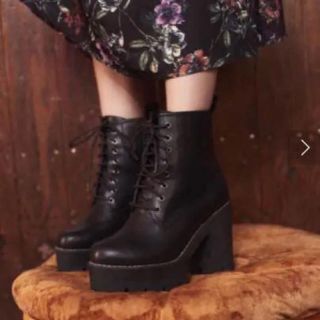 アンビー(ENVYM)のENVYM ＬＡＣＥ ＵＰ ＢＯＯＴＳ ショートブーツ 編み上げ レースアップ(ブーツ)