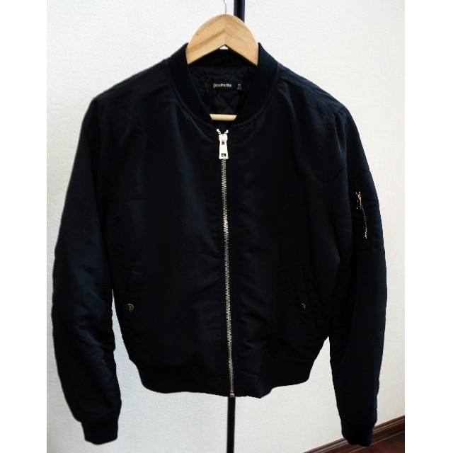 Mila Owen(ミラオーウェン)のStradivarius Bomber jacket (MA-1) レディースのジャケット/アウター(ブルゾン)の商品写真