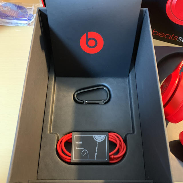 Beats by Dr Dre(ビーツバイドクタードレ)のbeats solo2 プロダクトレッド スマホ/家電/カメラのオーディオ機器(ヘッドフォン/イヤフォン)の商品写真