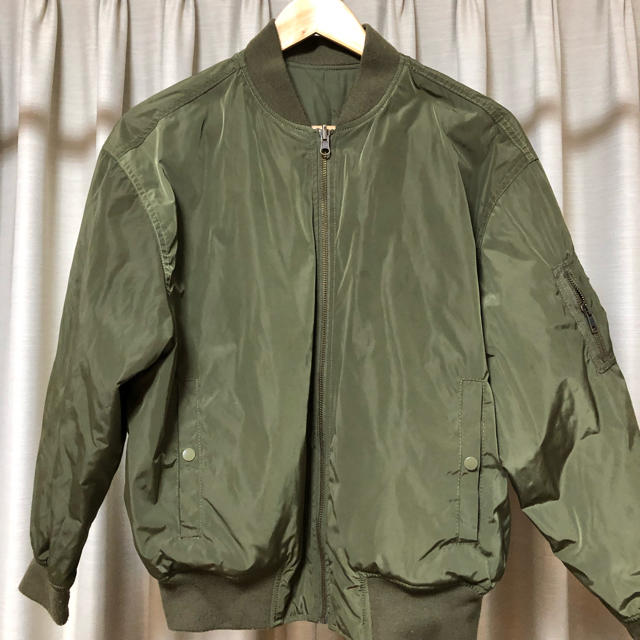 GU(ジーユー)のGU リバーシブルブルゾン レディースのジャケット/アウター(ブルゾン)の商品写真
