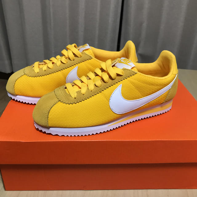 NIKE スニーカー