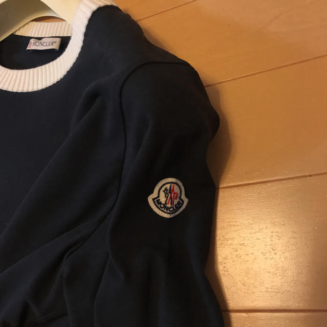 カットソー MONCLER - モンクレール フリル 長袖カットソー ネイビーの通販 by vivi|モンクレールならラクマ になります
