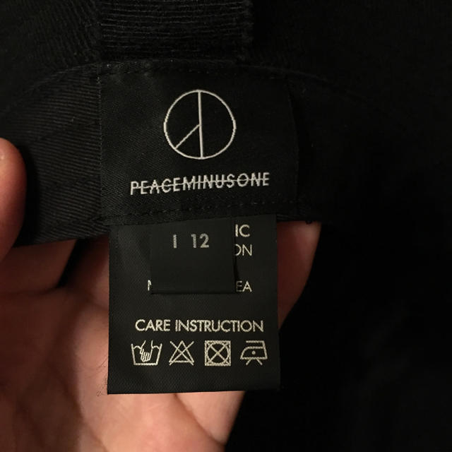 PEACEMINUSONE(ピースマイナスワン)のpeaceminusone ジヨン着用 ピースマイナスワン バケットハット  メンズの帽子(ハット)の商品写真