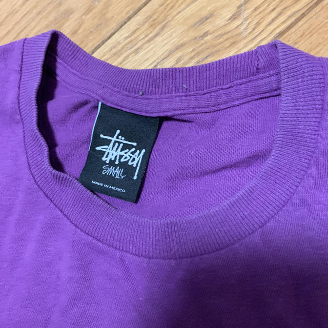 STUSSY(ステューシー)のstussy Tシャツ パープル Sサイズ メンズのトップス(Tシャツ/カットソー(半袖/袖なし))の商品写真