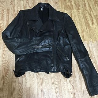 ザラ(ZARA)の本革 ライダース ジャケット (ライダースジャケット)