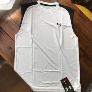 アンダーアーマー(UNDER ARMOUR)の【新品】UNDER ARMOUR Tシャツ 白 SM(Tシャツ/カットソー(半袖/袖なし))