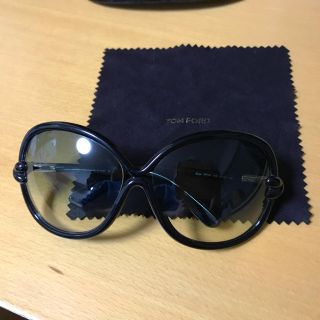 トムフォード(TOM FORD)のキラ☆さん専用 TOMFORD ケース、箱付き サングラス ブラック(サングラス/メガネ)