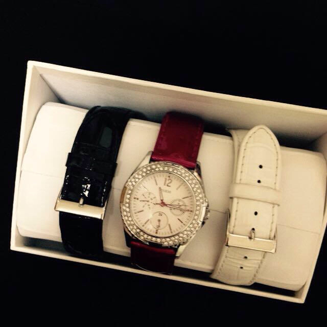 GUESS(ゲス)のGuess 腕時計 レディースのファッション小物(腕時計)の商品写真