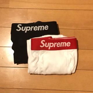 シュプリーム(Supreme)の最安値 値下げ不可 即購入可 supreme ボクサー 白黒一枚ずつ Mサイズ(ボクサーパンツ)