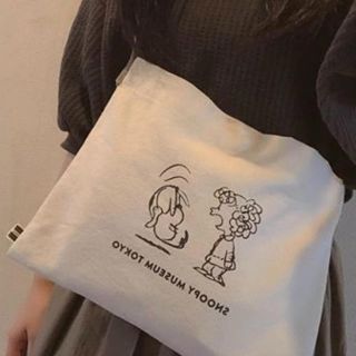 ピーナッツ(PEANUTS)の最終値下げ スヌーピーミュージアム サコッシュ(ショルダーバッグ)