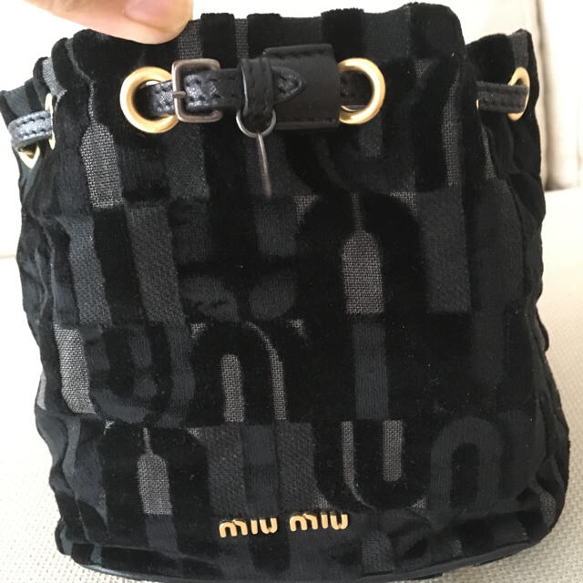 miumiu(ミュウミュウ)のミュウミュウ  ポーチ ミニバック  レディースのファッション小物(ポーチ)の商品写真