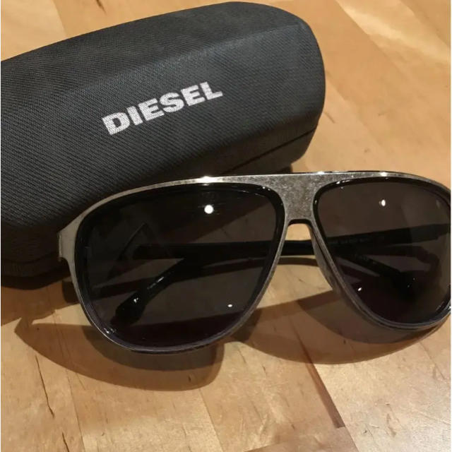 DIESEL(ディーゼル)のディーゼル サングラス 美品 メンズのファッション小物(サングラス/メガネ)の商品写真