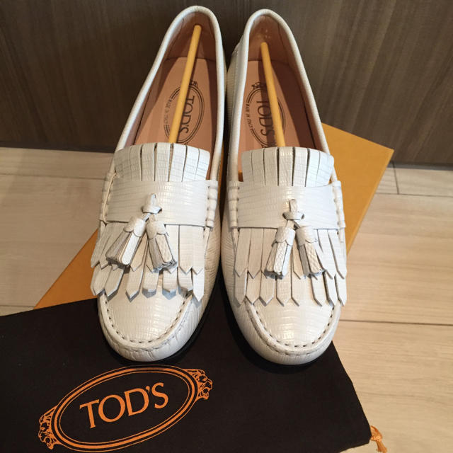 TOD'S(トッズ)のTON様専用●TOD'S トッズ タッセルローファー ドライビングシューズ  レディースの靴/シューズ(ローファー/革靴)の商品写真