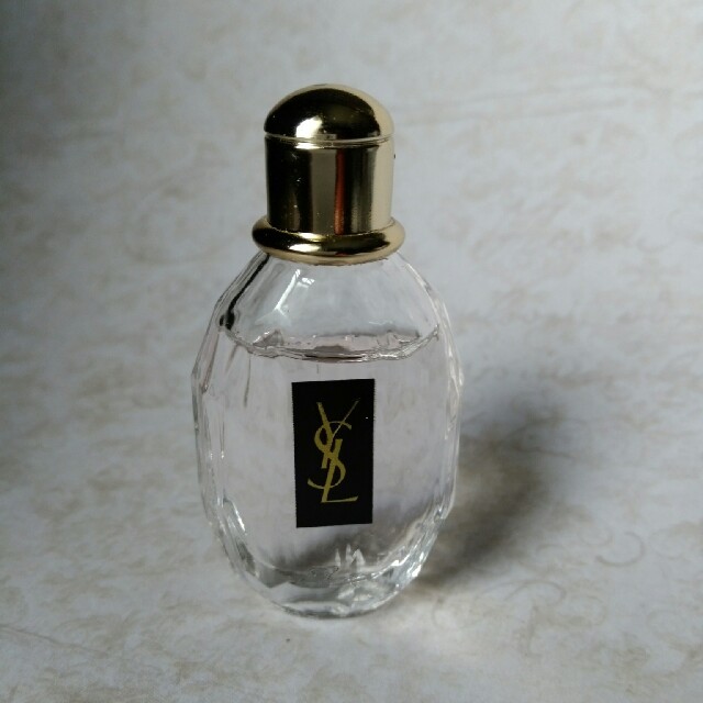 Yves Saint Laurent Beaute(イヴサンローランボーテ)のパリジェンヌ　ミニ香水 コスメ/美容の香水(香水(女性用))の商品写真