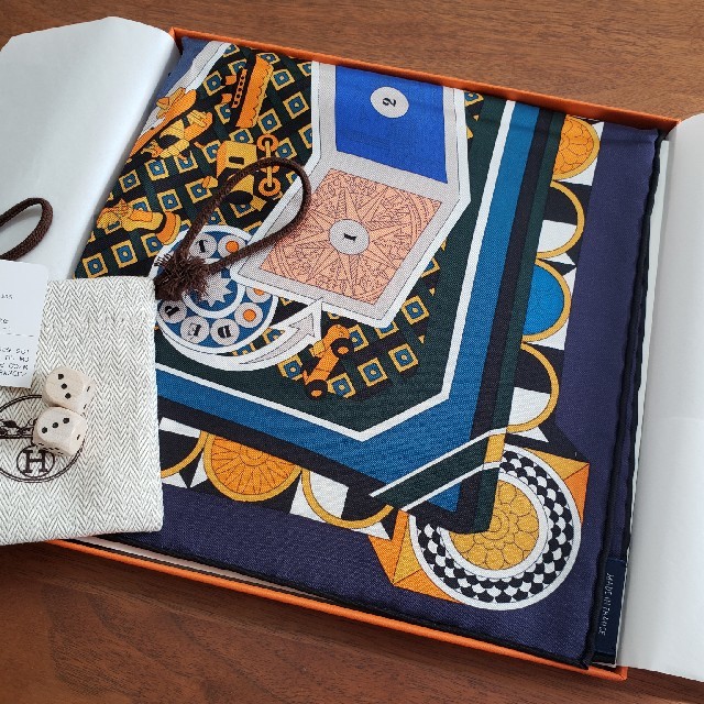 Hermes(エルメス)のHERMES カレ90【63マスの世界旅行】 レディースのファッション小物(バンダナ/スカーフ)の商品写真