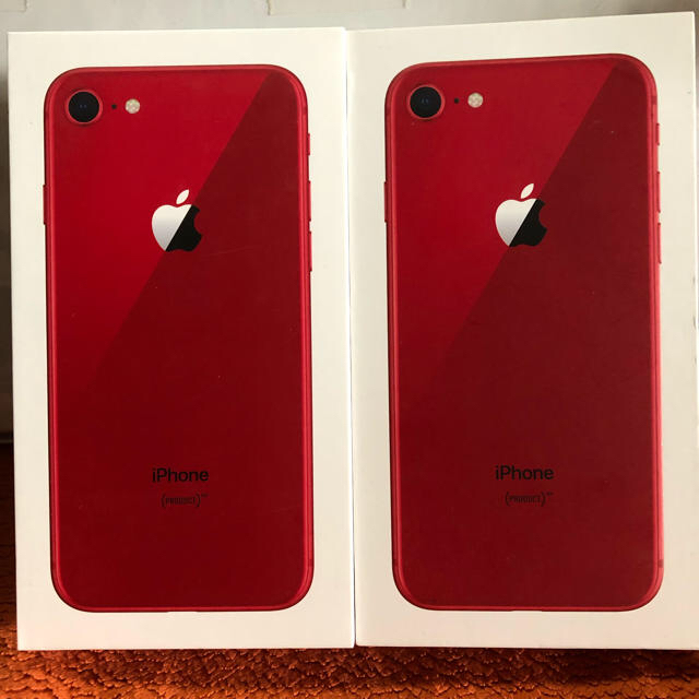 Apple(アップル)の【美品 付属品完備】2台 iPhone8 256GB PRODUCT RED スマホ/家電/カメラのスマートフォン/携帯電話(スマートフォン本体)の商品写真