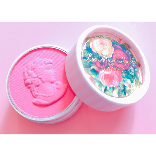 Les Merveilleuses LADUREE(レメルヴェイユーズラデュレ)の♡新品未使用 レ・メルヴェイユーズ ラデュレ チークカラー♡ コスメ/美容のベースメイク/化粧品(チーク)の商品写真