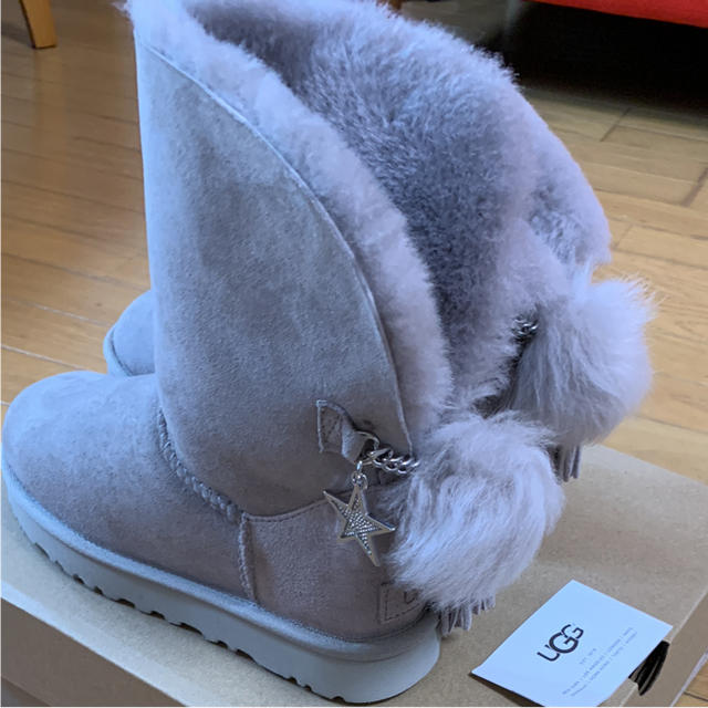 UGG(アグ)のUGG レディースの靴/シューズ(ブーツ)の商品写真