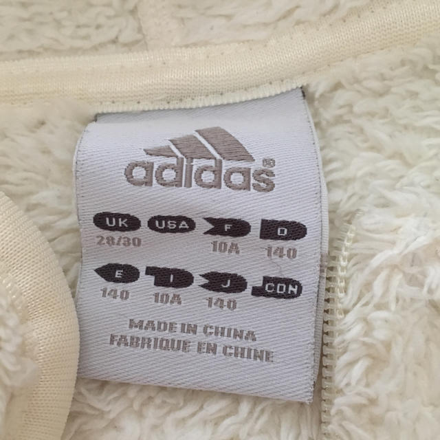 adidas(アディダス)のアディダス女の子140 キッズ/ベビー/マタニティのキッズ服女の子用(90cm~)(ジャケット/上着)の商品写真