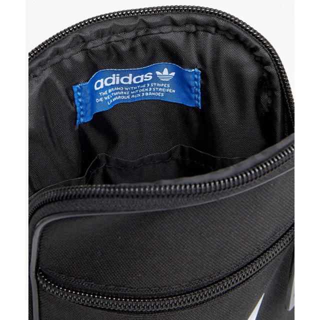 adidas(アディダス)の貴重 送料無料 新品 アディダス ブラック ミニショルダーバッグ BK6730 メンズのバッグ(ショルダーバッグ)の商品写真