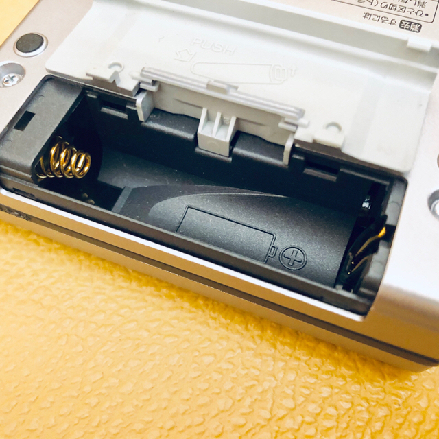 美品・新品同様】ポータブルMDレコーダ ー SONY MZ-B100 美品・新品同様】ポータブルMDレコーダ ー SONY MZ-B100