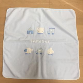 ファミリア(familiar)の専用。familiar ひざ掛け(毛布)