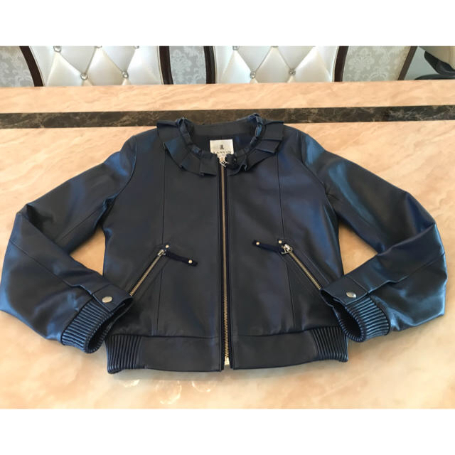 LANVIN en Bleu まりこ様専用 ️ランバンオンブルー 羊革フリルジャケット