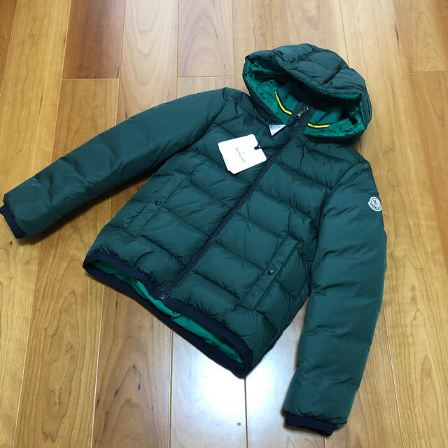 MONCLER(モンクレール)の♡新品モンクレール キッズ ダウン  １２A【大人も着用可】 キッズ/ベビー/マタニティのキッズ服男の子用(90cm~)(ジャケット/上着)の商品写真