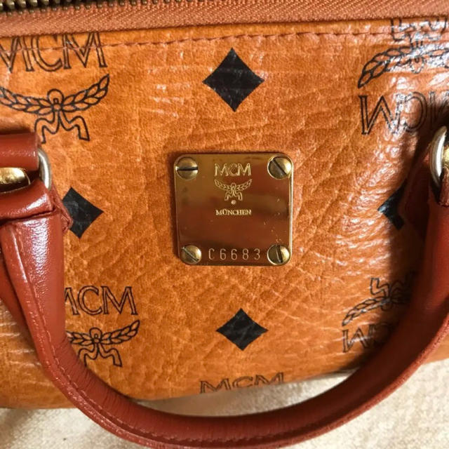 MCM(エムシーエム)のMCM ミニボストン ショルダー ポシェット レディースのバッグ(ショルダーバッグ)の商品写真