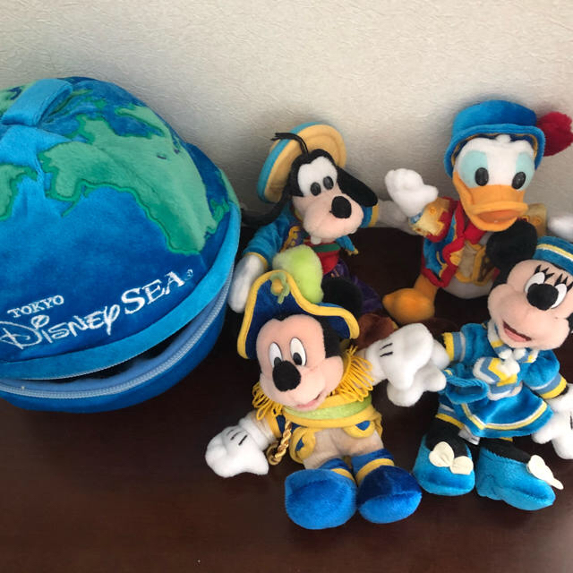 Disney ディズニーシー ぬいぐるみセット 地球 送料込み 美品 の