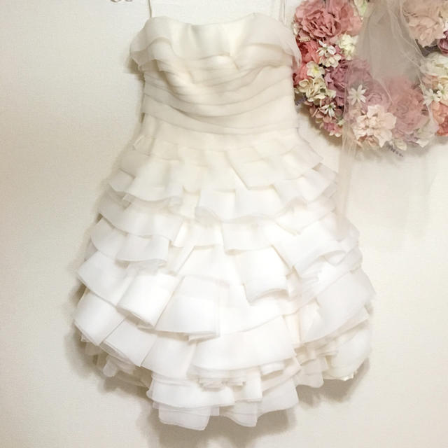 Vera Wang(ヴェラウォン)のwhite by verawang フリルミニドレス レディースのフォーマル/ドレス(ウェディングドレス)の商品写真