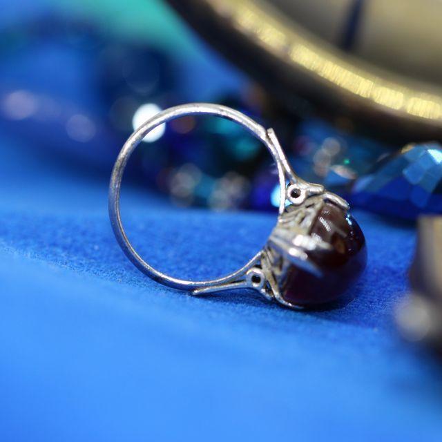 ヴィンテージ　リング　指輪　ルビー色　シルバー　SILVER　レトロ レディースのアクセサリー(リング(指輪))の商品写真