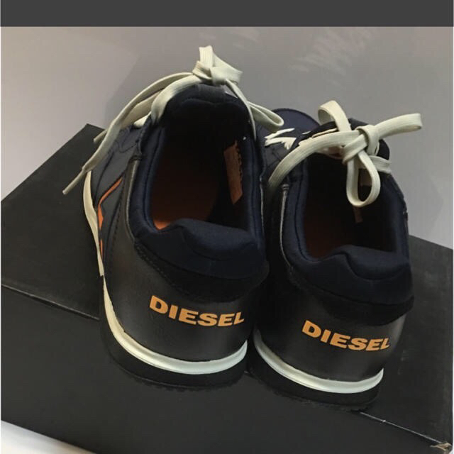 DIESEL(ディーゼル)のつかしょ様 専用ページ メンズの靴/シューズ(スニーカー)の商品写真