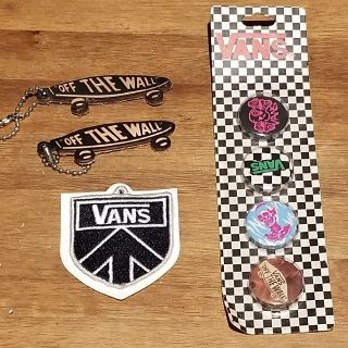 ヴァンズ(VANS)の[送料無料]vans ノベルティ 缶バッチ キーホルダー シール(ノベルティグッズ)