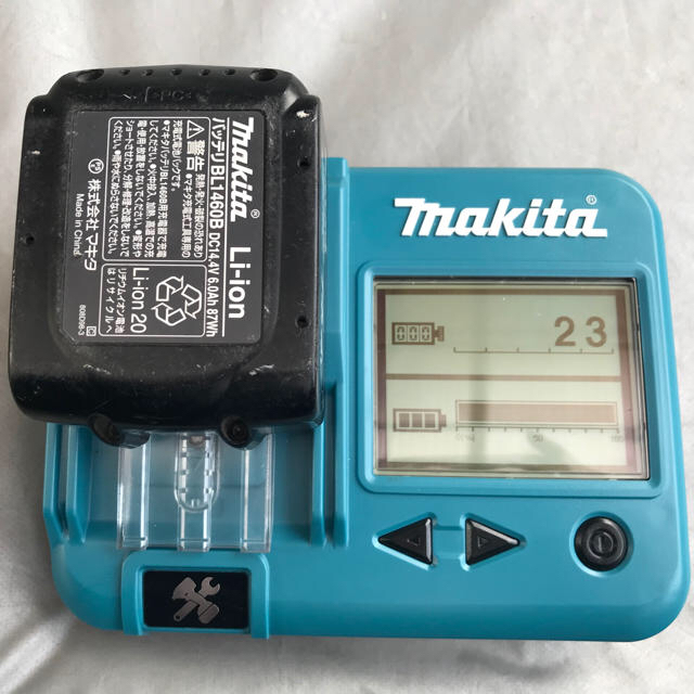 Makita(マキタ)のマキタ バッテリー 14.4v 6.0Ah スポーツ/アウトドアの自転車(工具/メンテナンス)の商品写真