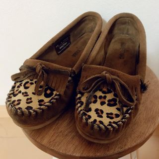 ミネトンカ(Minnetonka)のミネトンカ モカシン ベージュ レオパード 23cm ヒョウ柄 スエード(スリッポン/モカシン)