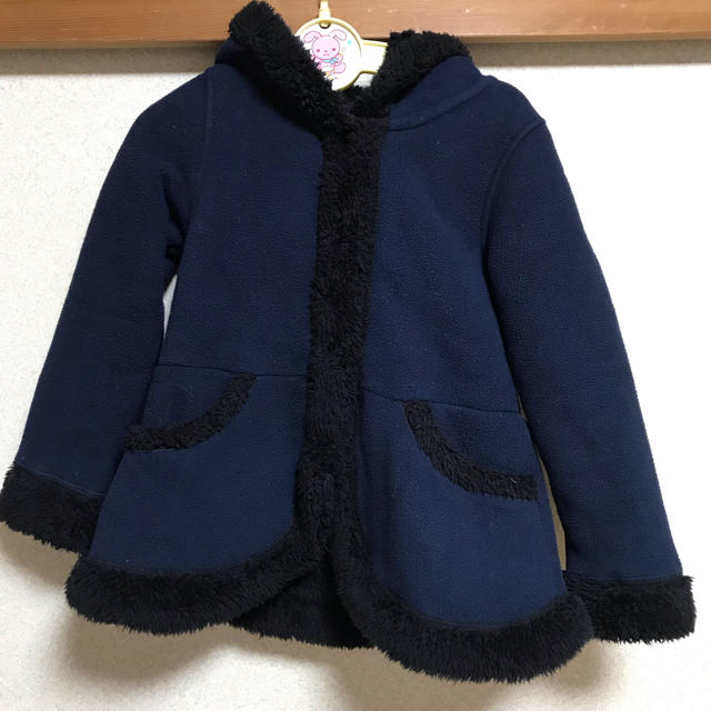 UNIQLO(ユニクロ)のモコモコAラインコート 110 キッズ/ベビー/マタニティのキッズ服女の子用(90cm~)(コート)の商品写真