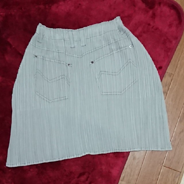 ISSEY MIYAKE(イッセイミヤケ)のISSEY MIYAKE  プリーツスカート レディースのスカート(ひざ丈スカート)の商品写真