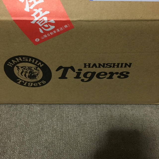 阪神タイガース(ハンシンタイガース)の阪神タイガース 福袋2018 スポーツ/アウトドアの野球(応援グッズ)の商品写真