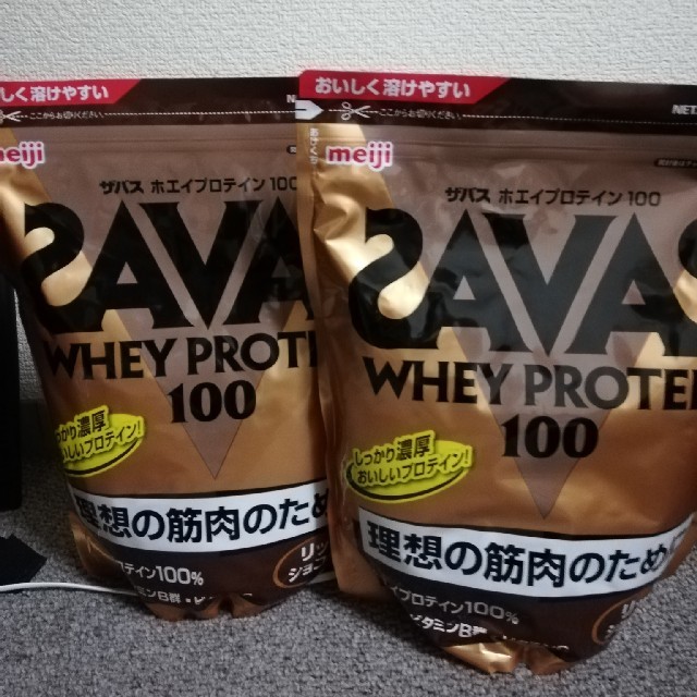 SAVAS(ザバス)の【2袋】ザバス ホエイプロテイン 1050g 食品/飲料/酒の健康食品(プロテイン)の商品写真