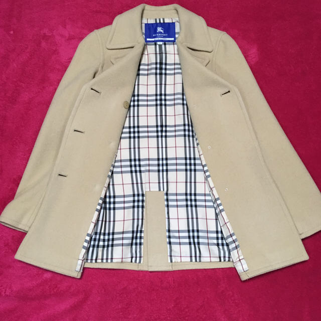 BURBERRY BLUE LABEL(バーバリーブルーレーベル)のバーバリーブルーレーベルコート レディースのジャケット/アウター(ピーコート)の商品写真