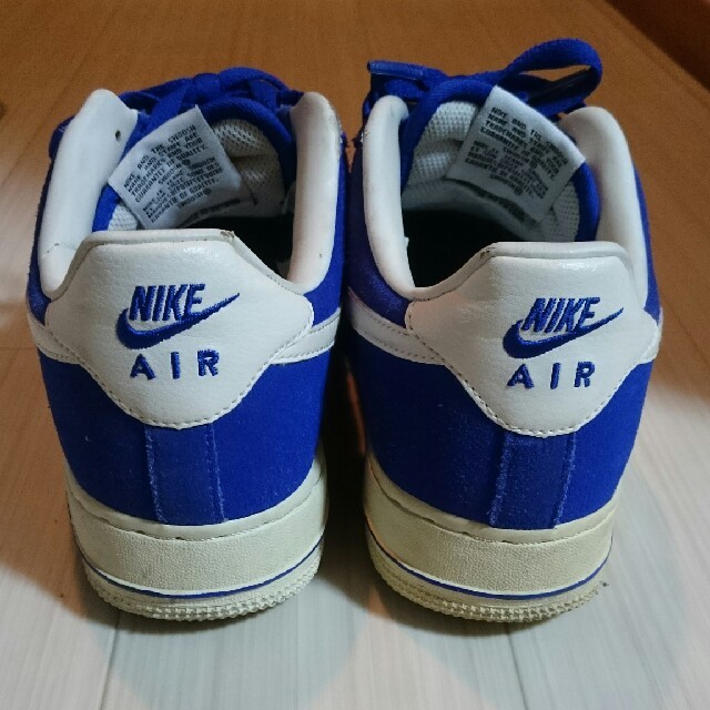 NIKE(ナイキ)のNIKE AIR FORCE 1 blue×white スエード 26cm メンズの靴/シューズ(スニーカー)の商品写真